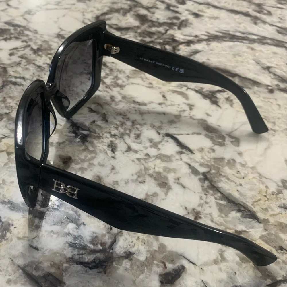 BALLY Oversized Square BB Logo Sunglasses